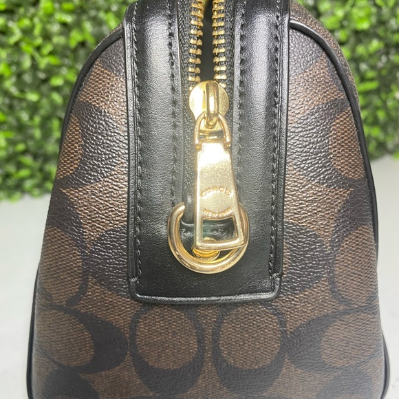 Coach small purse - Picture 5 of 6